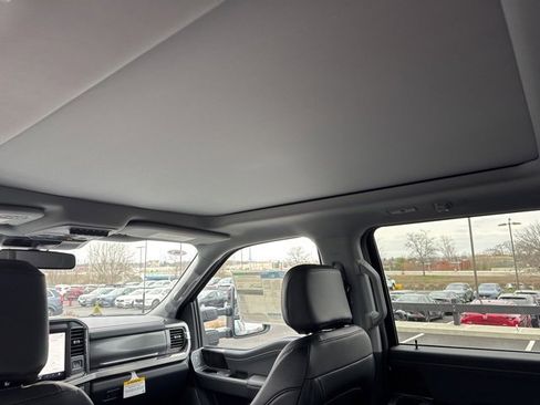 New 2025 Ford F250 Lariat w/ Black Appearance Package image 9