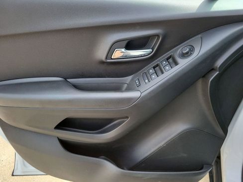 Used 2017 Chevrolet Trax LS w/ LPO, Cargo Package image 21