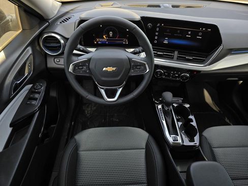 New 2026 Chevrolet Trax LT w/ LT Convenience Package image 8