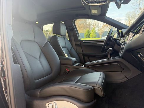 Certified 2026 Porsche Macan image 22