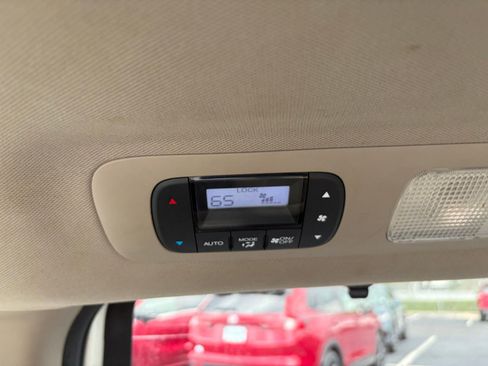 Used 2014 Honda Odyssey Touring image 11
