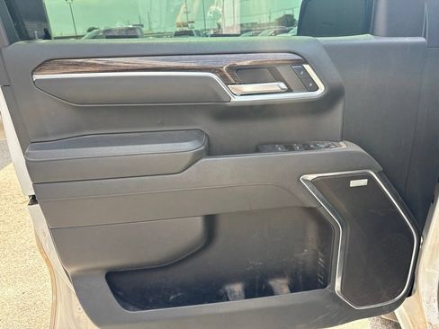 Used 2025 GMC Sierra 1500 Elevation w/ Elevation Premium Package AWD/4WD image 16