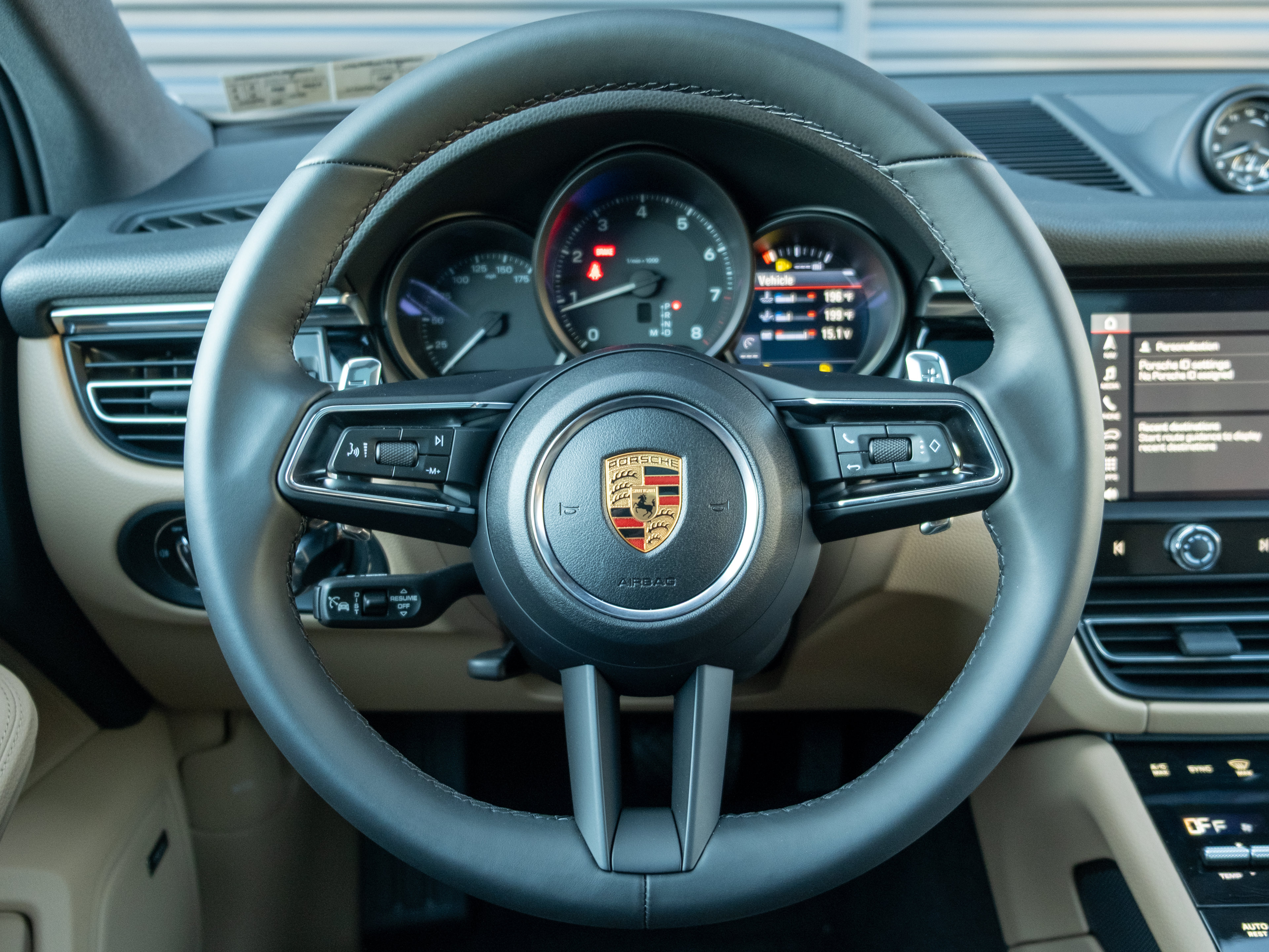 Certified 2026 Porsche Macan AWD/4WD image 23