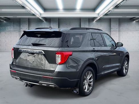 Used 2020 Ford Explorer XLT w/ Equipment Group 202A AWD/4WD image 27