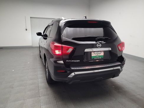 Used 2020 Nissan Pathfinder S FWD image 6