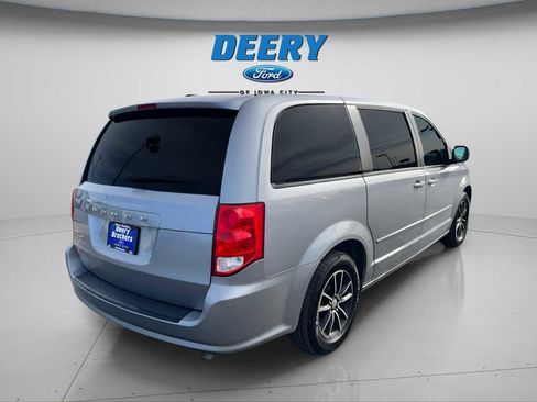 Used 2015 Dodge Grand Caravan SE w/ Quick Order Package 29E SE image 8