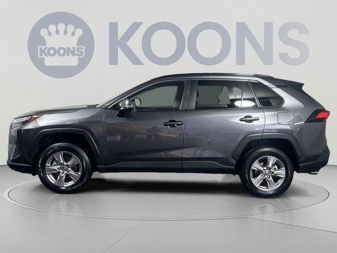 Used 2025 Toyota RAV4 XLE AWD/4WD image 7