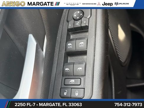 Used 2025 RAM 1500 Big Horn AWD/4WD image 32