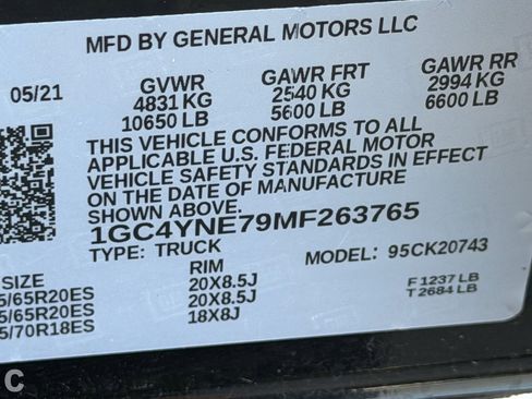 Used 2021 Chevrolet Silverado 2500 LT w/ Midnight Edition image 13