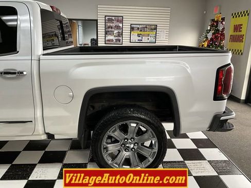 Used 2016 GMC Sierra 1500 Denali w/ Denali Ultimate Package image 8