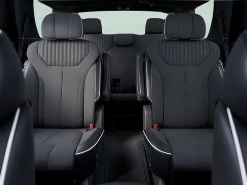 New 2025 Hyundai Palisade Calligraphy image 12