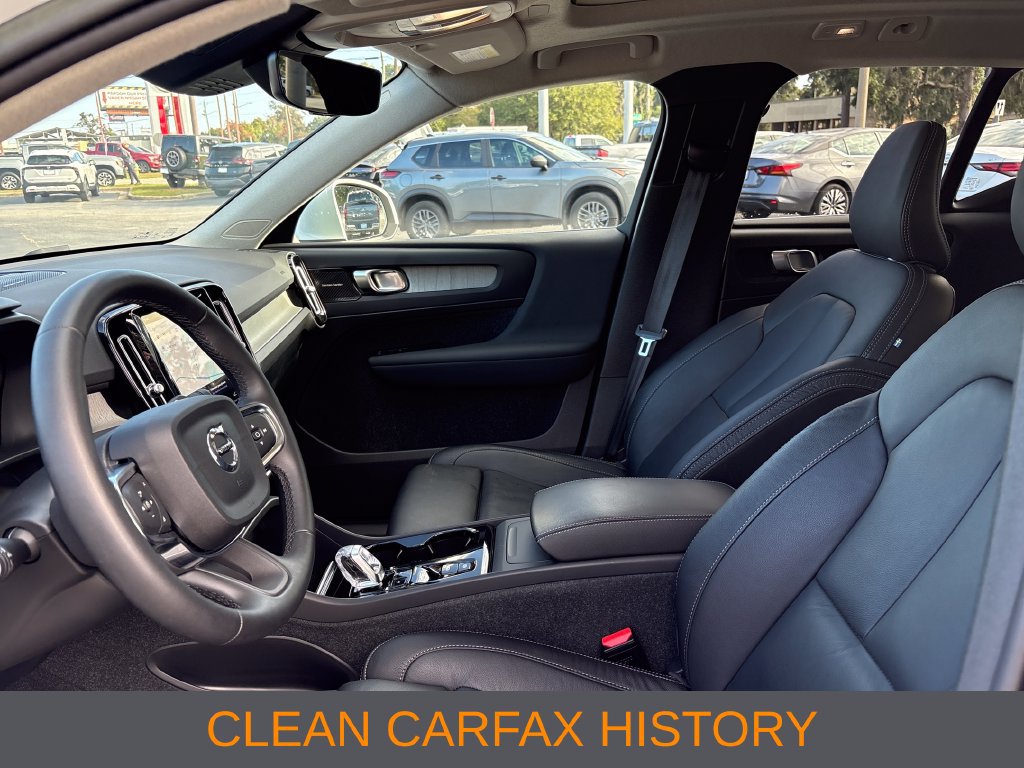 Used 2023 Volvo XC40 B5 Ultimate w/ Protection Package Premier AWD/4WD image 4