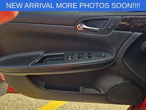 Used 2012 Chevrolet Impala LT w/ LT Sunroof Package FWD image 5