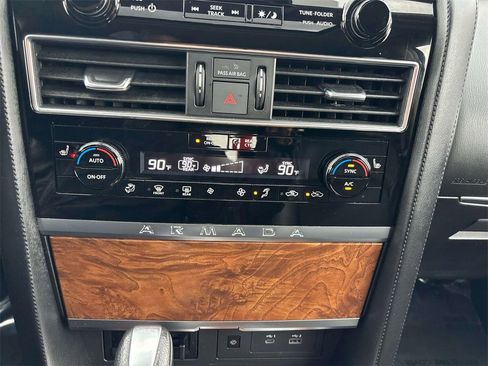 Used 2024 Nissan Armada SL w/ Captain's Chairs Package image 29