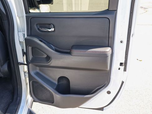 Used 2023 Nissan Frontier Pro-X w/ Pro Convenience Package RWD image 18