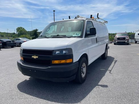 Used 2019 Chevrolet Express 2500 w/ Driver Convenience Package RWD image 4