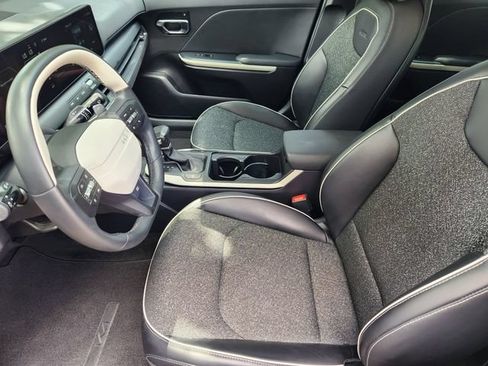 Used 2025 Kia K4 GT-Line FWD image 13