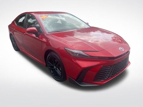Used 2026 Toyota Camry SE w/ Convenience Package FWD image 3