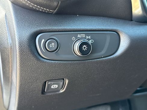 Used 2023 Chevrolet Blazer LT image 27