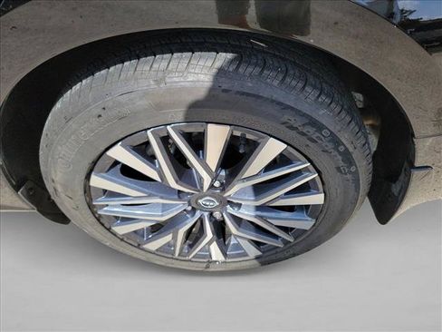 Used 2023 Nissan Altima 2.5 SV FWD image 12