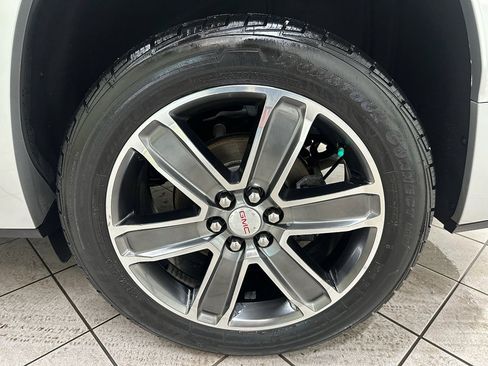 Used 2019 GMC Acadia Denali w/ Technology Package image 15