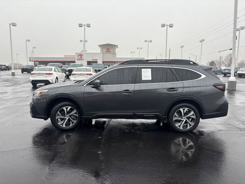 Used 2022 Subaru Outback Limited image 4