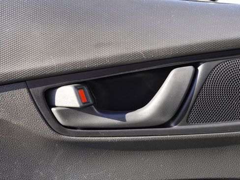 Used 2018 Hyundai Kona SE image 7