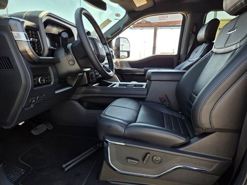 New 2026 Ford F250 Platinum AWD/4WD image 4
