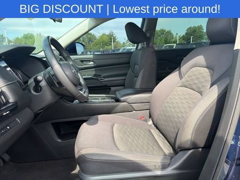 Used 2022 Nissan Pathfinder SV FWD image 25