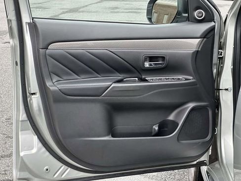 Used 2020 Mitsubishi Outlander GT image 15