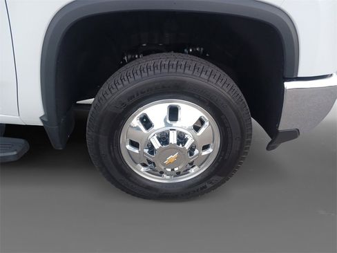 Used 2025 Chevrolet Silverado 3500 LTZ w/ LTZ Plus Package image 16