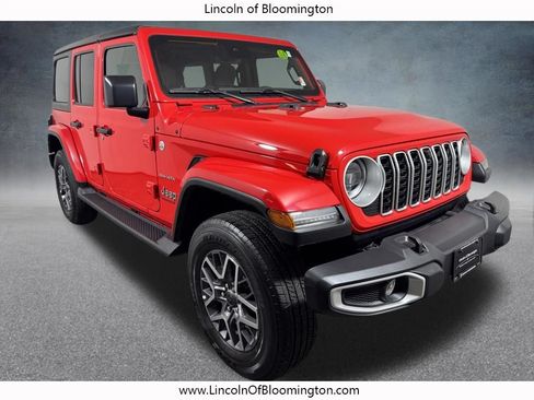Used 2024 Jeep Wrangler Unlimited Sahara w/ Technology Group AWD/4WD image 8