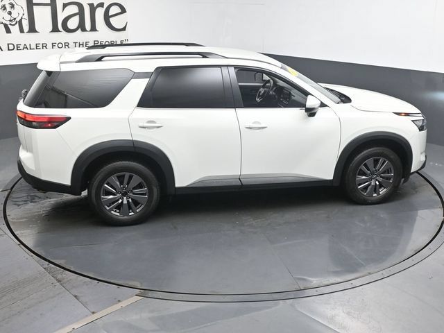 Used 2025 Nissan Pathfinder SV FWD image 44