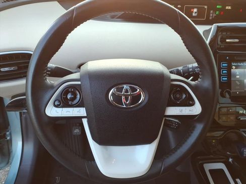 Used 2016 Toyota Prius Three image 28