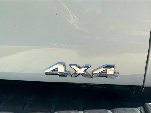 Used 2018 Nissan Titan Platinum Reserve w/ Platinum Utility Package image 19