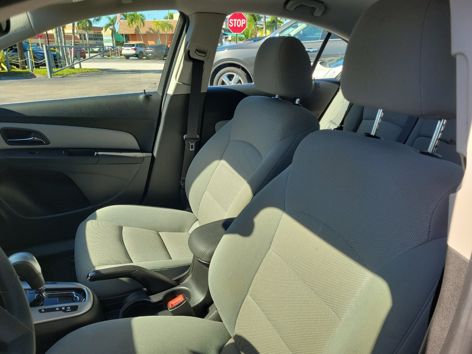 Used 2015 Chevrolet Cruze LT w/ Enhanced Safety Package FWD image 11