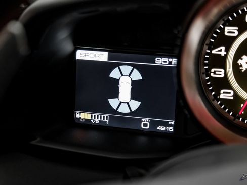 Used 2017 Ferrari 488 GTB RWD image 92