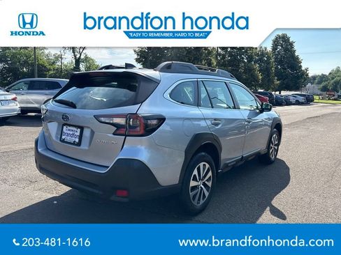 Used 2025 Subaru Outback AWD/4WD image 6