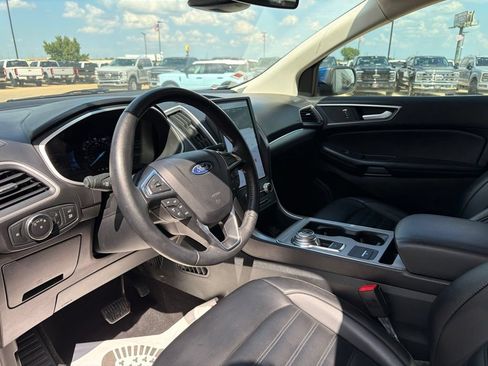 Used 2021 Ford Edge SEL w/ Convenience Package FWD image 9
