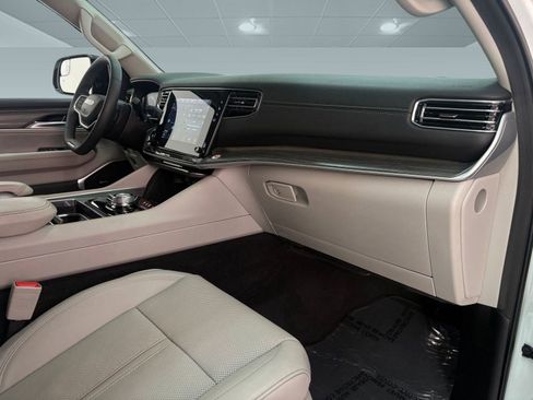 Used 2024 Jeep Wagoneer Series II image 18