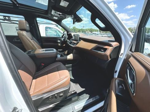 Used 2024 Chevrolet Tahoe High Country AWD/4WD image 30