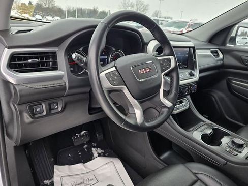 Used 2023 GMC Acadia SLT AWD/4WD image 8