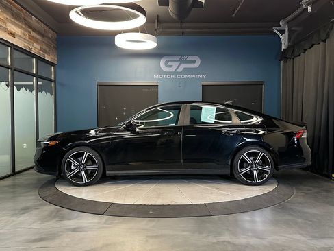 Used 2023 Honda Accord Sport image 6