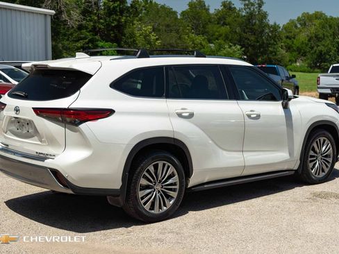 Used 2020 Toyota Highlander Platinum AWD/4WD image 7