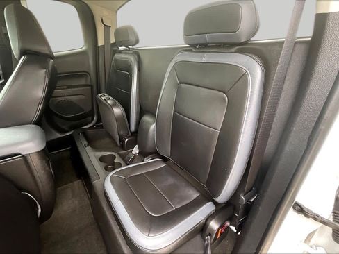 Used 2015 Chevrolet Colorado Z71 AWD/4WD image 18