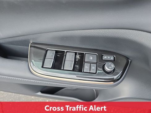 Certified 2025 Toyota Crown Platinum image 34