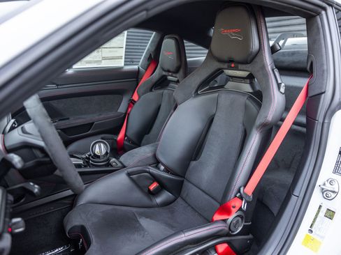Certified 2026 Porsche 911 GT3 RWD image 5