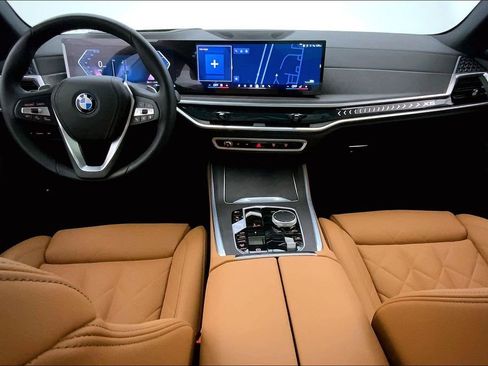Certified 2026 BMW X5 xDrive50e w/ Climate Comfort Package AWD/4WD image 16