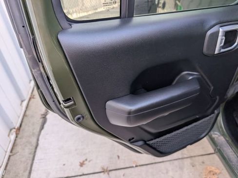 Used 2021 Jeep Wrangler Unlimited Sport AWD/4WD image 19