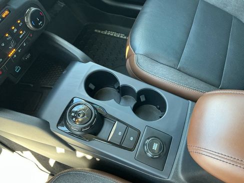 Used 2022 Ford Bronco Sport Outer Banks w/ Tech Package AWD/4WD image 15